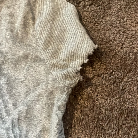hollister grey ribbed baby tee size small - Picture 4 of 4